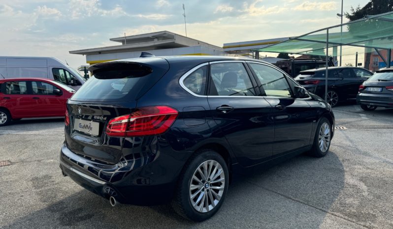 BMW 220 d Active Tourer Luxury aut. pieno