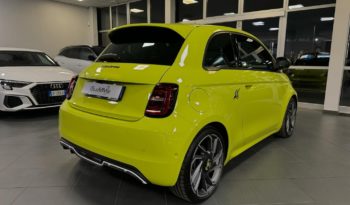 ABARTH 500e Scorpionissima pieno