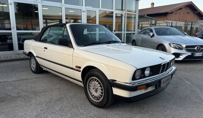 BMW 320 i cat Cabriolet pieno