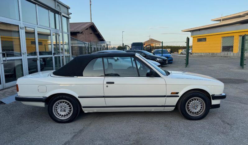 BMW 320 i cat Cabriolet pieno