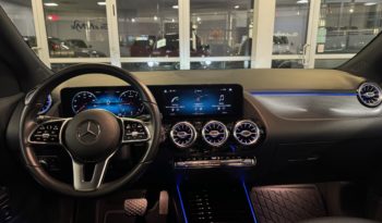 MERCEDES-BENZ GLA 200 Automatic Sport Plus pieno