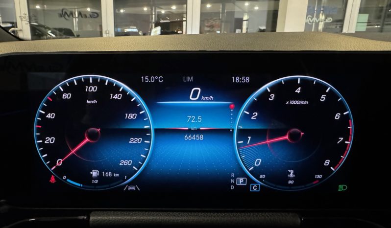 MERCEDES-BENZ GLA 200 Automatic Sport Plus pieno