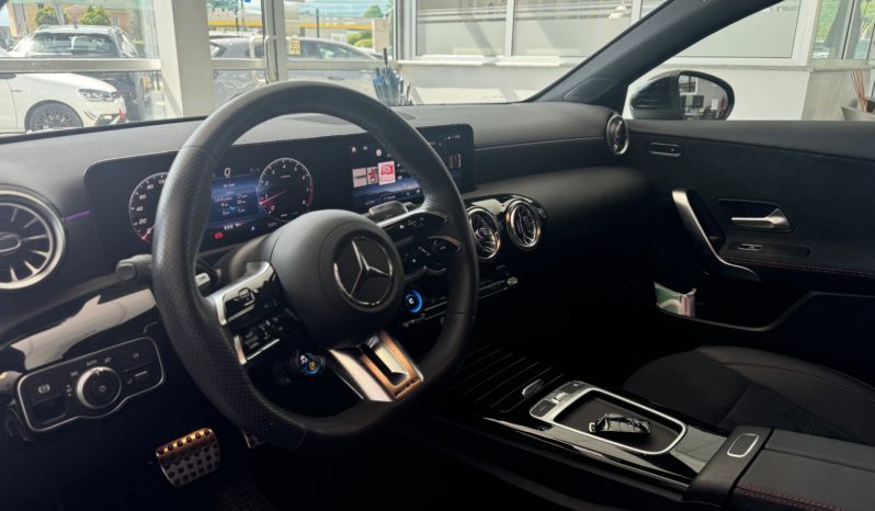 MERCEDES-BENZ A 35 AMG 4Matic Premium pieno