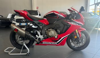 HONDA CBR 1000 RR FIREBLADE pieno