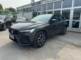 VOLVO XC60 B4 automatico Plus Dark N1