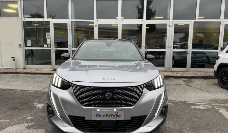 PEUGEOT 2008 motore elettrico 136 CV GT pieno