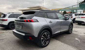 PEUGEOT 2008 motore elettrico 136 CV GT pieno