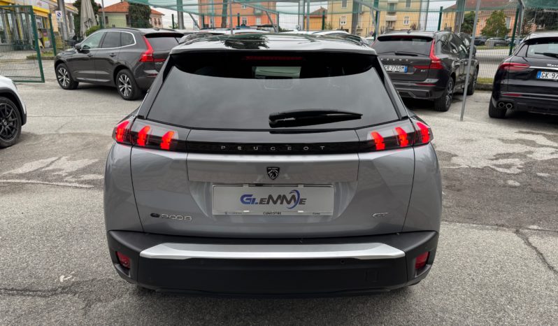PEUGEOT 2008 motore elettrico 136 CV GT pieno