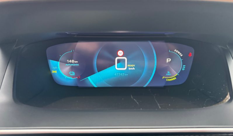 PEUGEOT 2008 motore elettrico 136 CV GT pieno