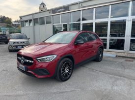 MERCEDES-BENZ GLA 200 Automatic Sport Plus