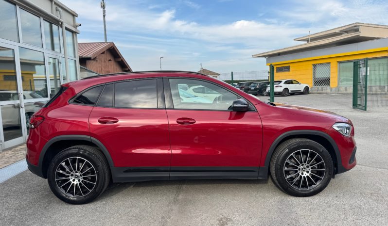 MERCEDES-BENZ GLA 200 Automatic Sport Plus pieno
