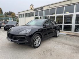PORSCHE Cayenne 3.0 V6