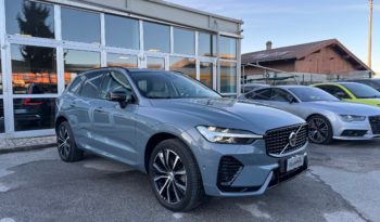 VOLVO XC60 B4 (d) automatico Plus Dark N1 pieno