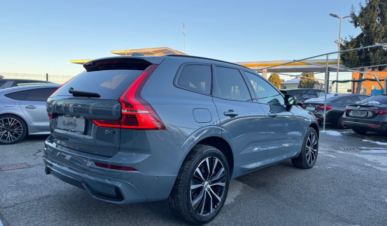 VOLVO XC60 B4 (d) automatico Plus Dark N1 pieno