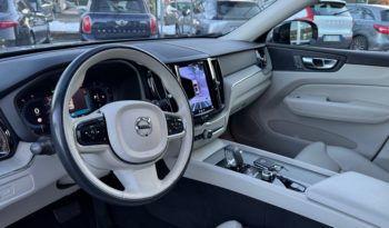 VOLVO XC60 B4 (d) automatico Plus Dark N1 pieno