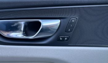 VOLVO XC60 B4 (d) automatico Plus Dark N1 pieno