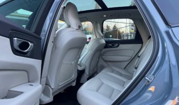 VOLVO XC60 B4 (d) automatico Plus Dark N1 pieno