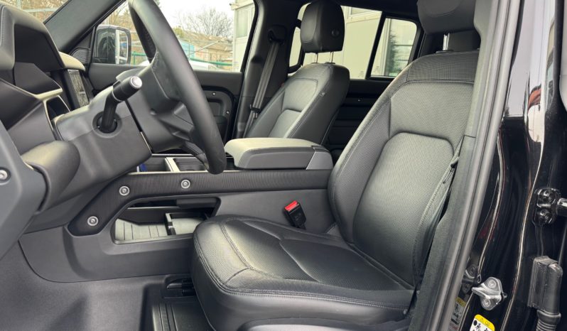 LAND ROVER Defender 110 3.0D I6 200 CV AWD Auto X-Dynamic SE AUTOCARRO pieno