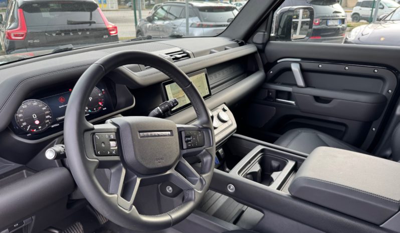 LAND ROVER Defender 110 3.0D I6 200 CV AWD Auto X-Dynamic SE AUTOCARRO pieno