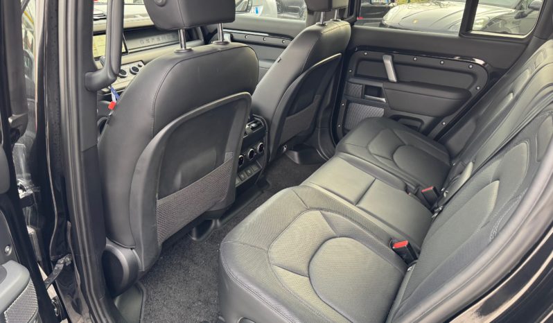 LAND ROVER Defender 110 3.0D I6 200 CV AWD Auto X-Dynamic SE AUTOCARRO pieno
