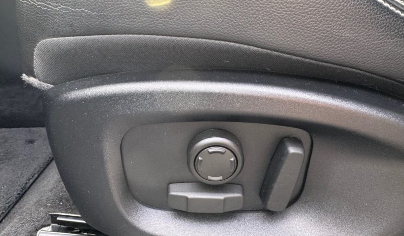 JAGUAR E-Pace 2.0D I4 163 CV AWD Auto R-Dynamic Black pieno