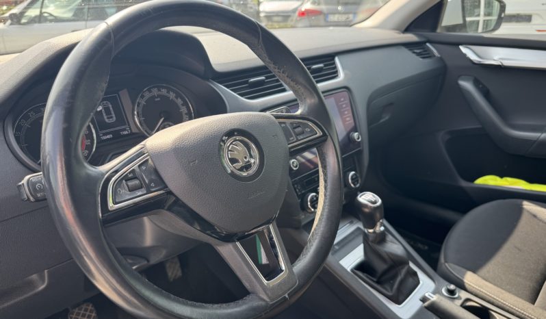 SKODA Octavia 1.6 TDI SCR 115 CV Wagon Executive pieno