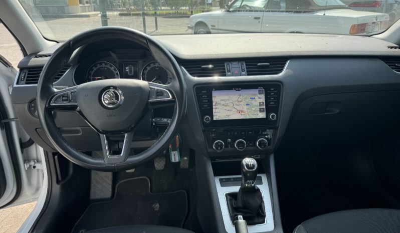 SKODA Octavia 1.6 TDI SCR 115 CV Wagon Executive pieno