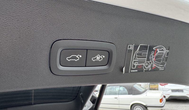 VOLVO XC40 T4 Recharge Plug-in Hybrid automatic pieno