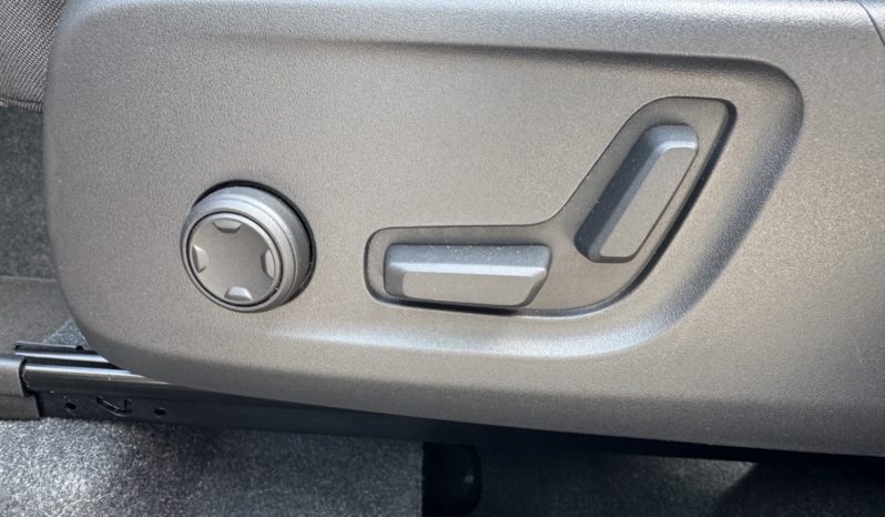 VOLVO XC40 T4 Recharge Plug-in Hybrid automatico Plus Dark N1 pieno