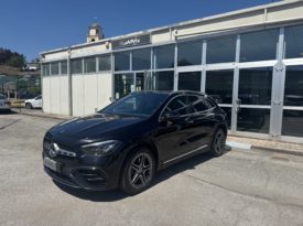 MERCEDES-BENZ GLA 200 d Automatic AMG Line Premium