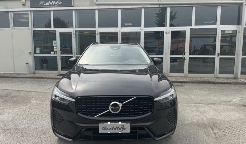 VOLVO XC60 B4 automatico Plus Dark pieno