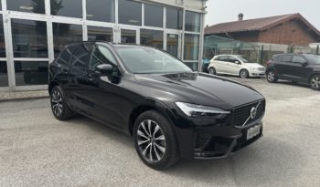 VOLVO XC60 B4 automatico Plus Dark pieno
