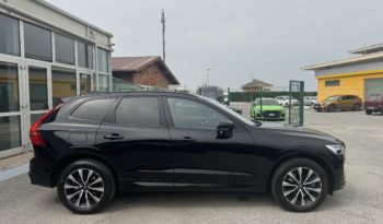 VOLVO XC60 B4 automatico Plus Dark pieno