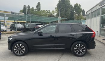 VOLVO XC60 B4 automatico Plus Dark pieno