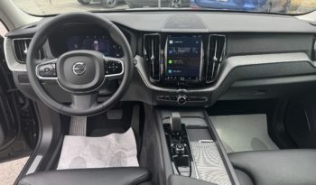VOLVO XC60 B4 automatico Plus Dark pieno
