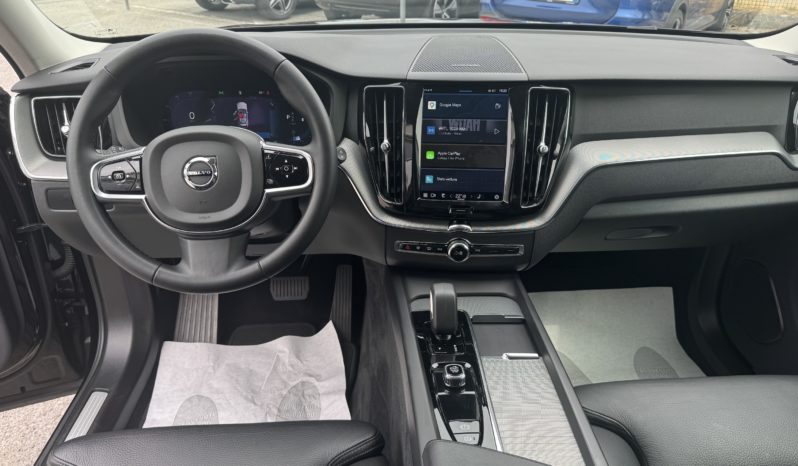 VOLVO XC60 B4 automatico Plus Dark pieno