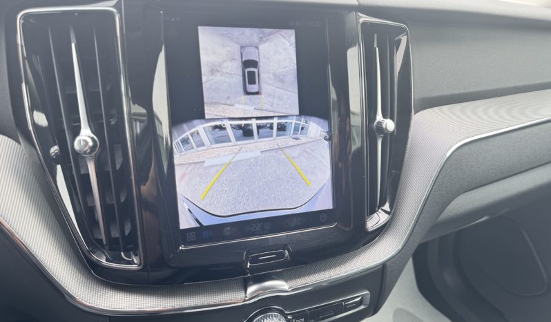 VOLVO XC60 B4 automatico Plus Dark pieno
