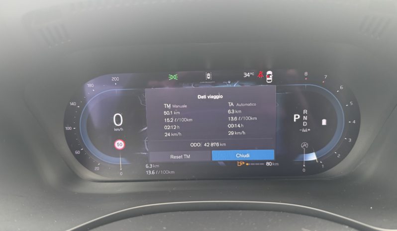VOLVO XC60 B4 automatico Plus Dark pieno