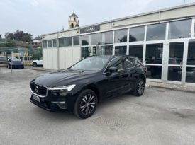 VOLVO XC60 B4 (d) AWD Geartronic Momentum