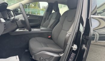 VOLVO XC60 B4 (d) AWD Geartronic Momentum pieno