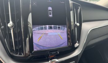 VOLVO XC60 B4 (d) AWD Geartronic Momentum pieno