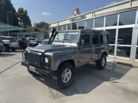 LAND ROVER Defender 110 2.4 TD4 Station Wagon SE