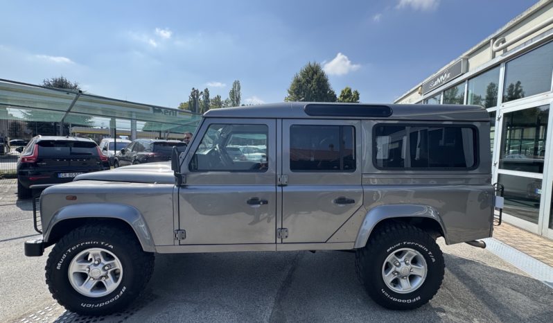 LAND ROVER Defender 110 2.4 TD4 Station Wagon SE pieno