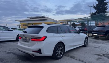 BMW 320 d Touring Sport pieno