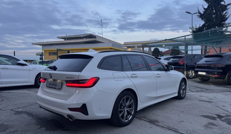 BMW 320 d Touring Sport pieno