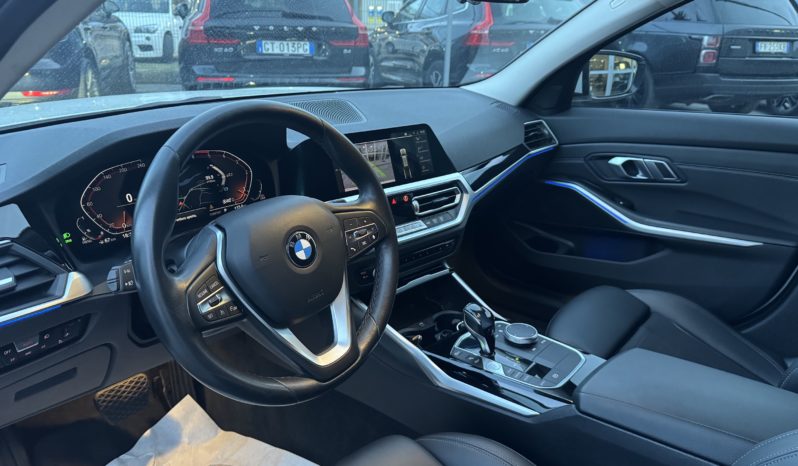 BMW 320 d Touring Sport pieno